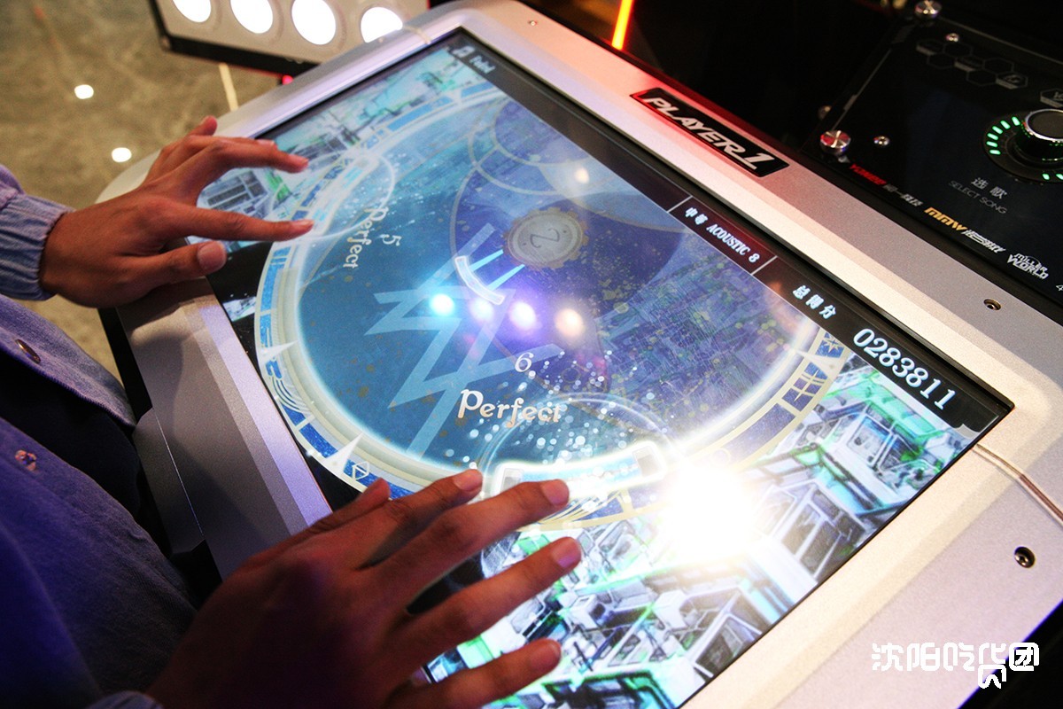 电玩控福利！近万平的游戏世界不投币畅玩！