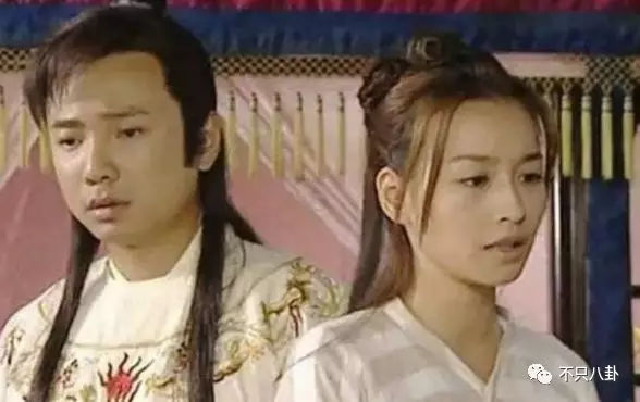 张庭夫妇旗下的微商成员,张庭的微商团队有多大