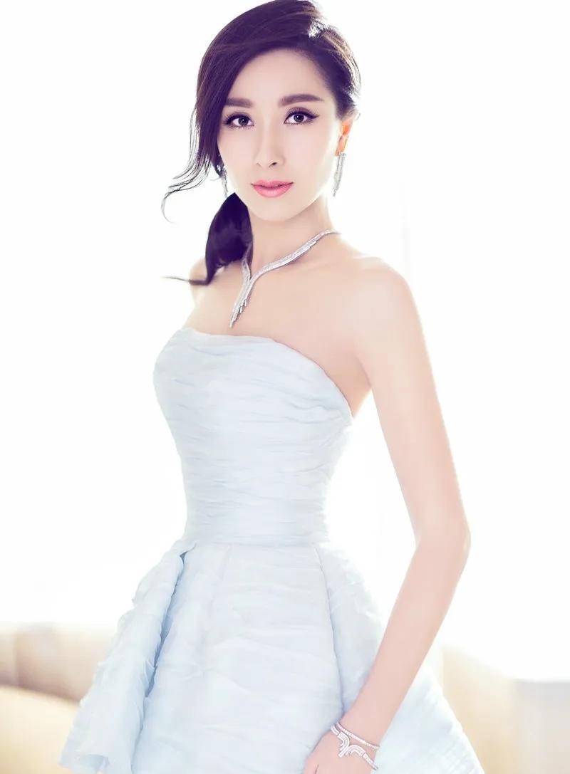 大醉侠杨恭如赵文卓,大醉侠赵文卓吻杨恭如