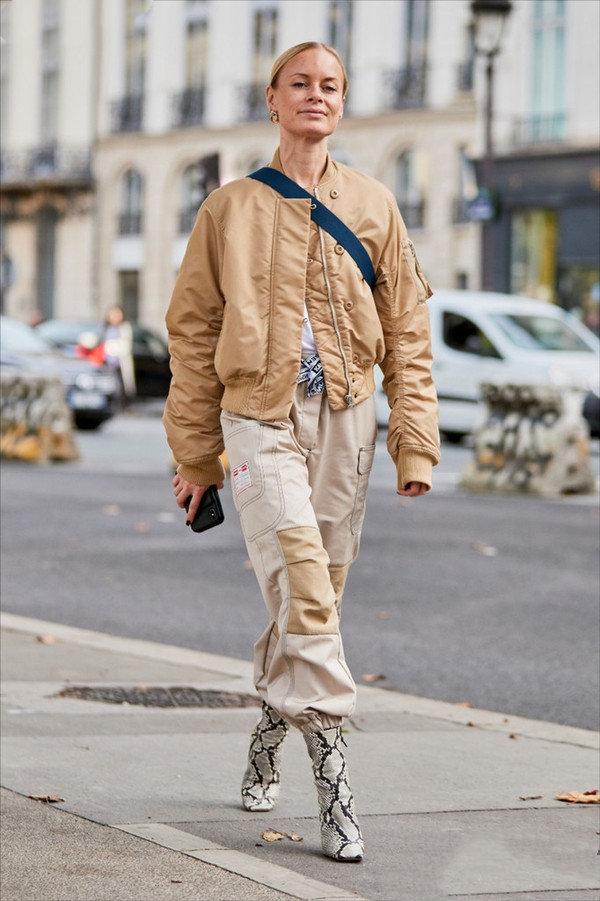 女款棒球夹克外套搭配,这个秋天想穿你的外套吗