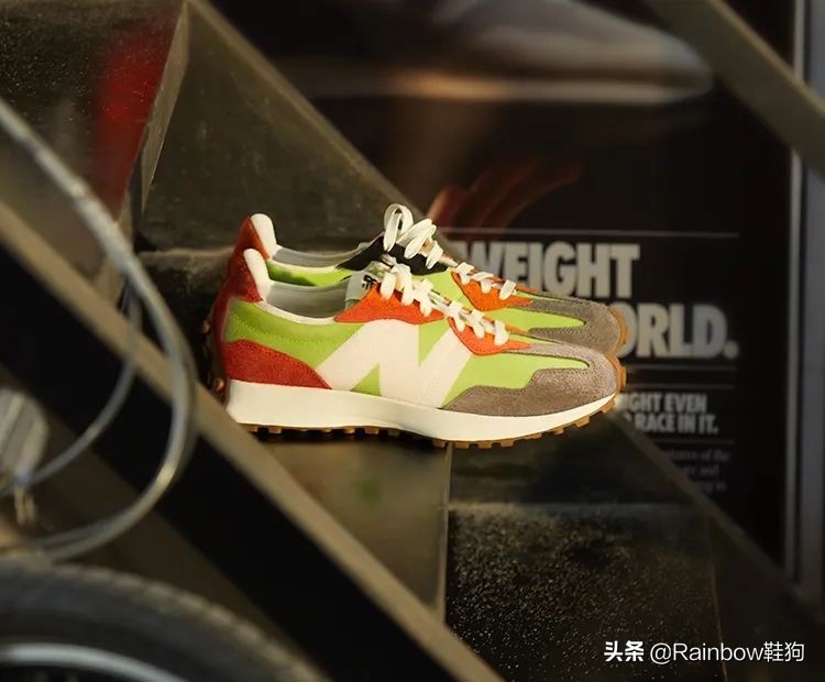 nb327白灰色上脚测评,nb327脚感真假对比