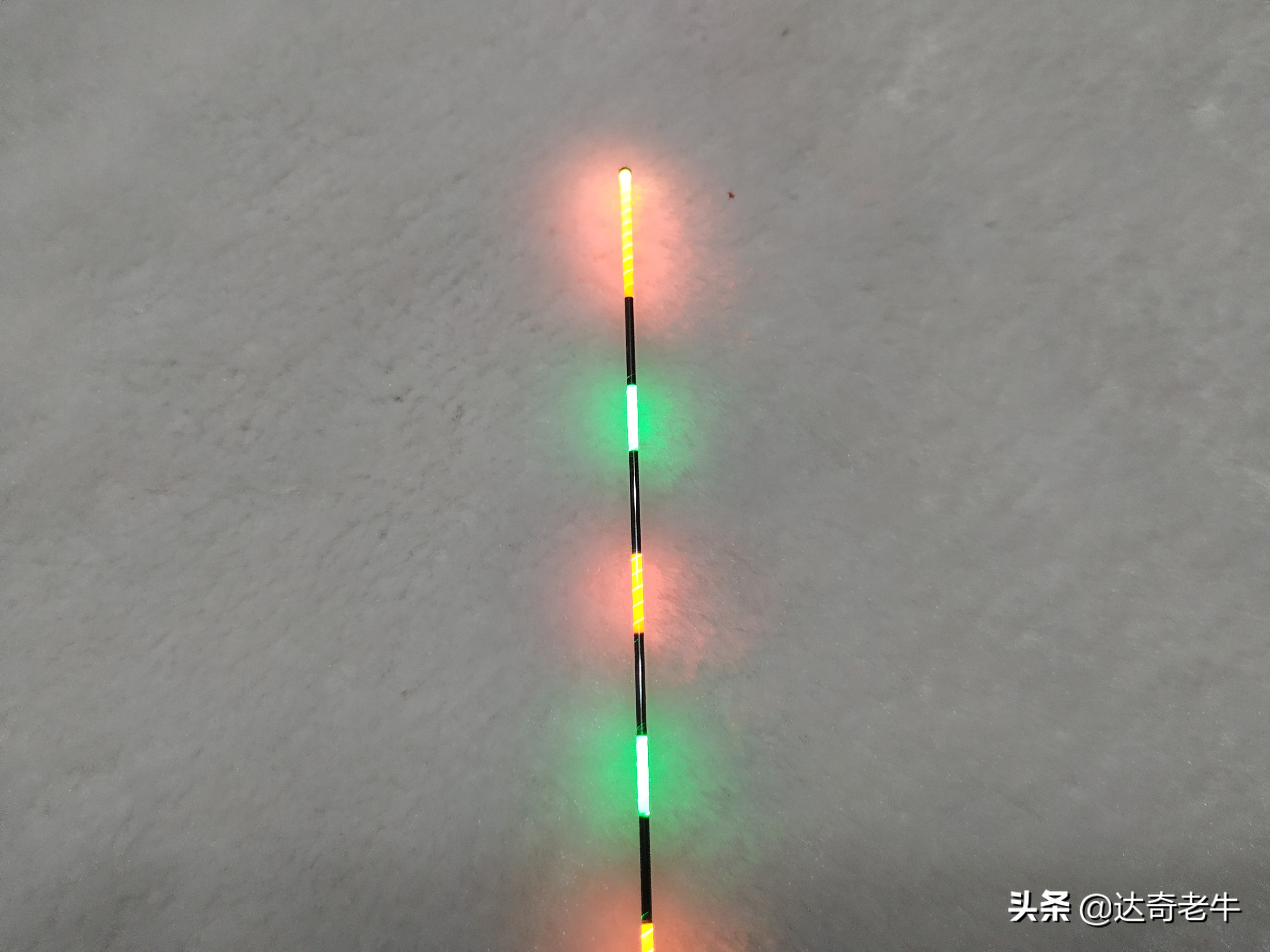 夜钓浮漂不反光怎么调节,野钓浮漂上顶必中鱼调漂方法