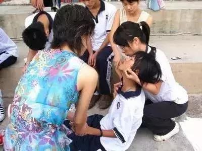 通知家长课后给孩子复习,如果小孩放学了必须马上做作业吗