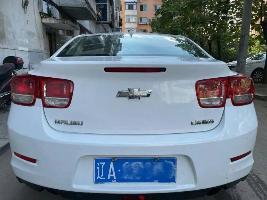 雪佛兰迈锐宝2.0白色黑顶街拍,雪佛兰迈锐宝拆车测评