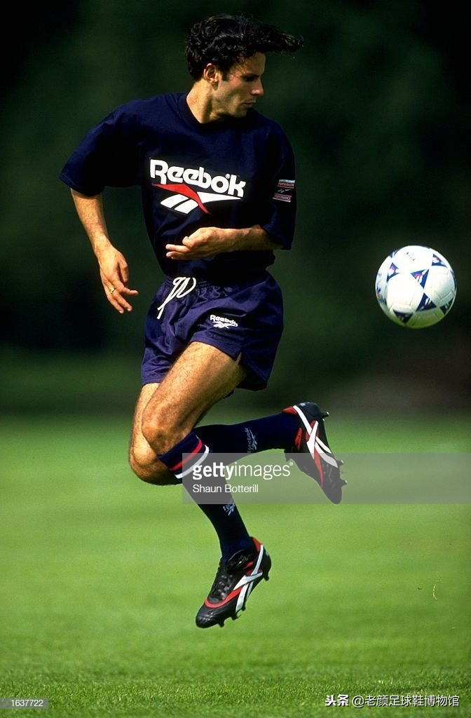 锐步历年足球鞋,历年锐步足球鞋