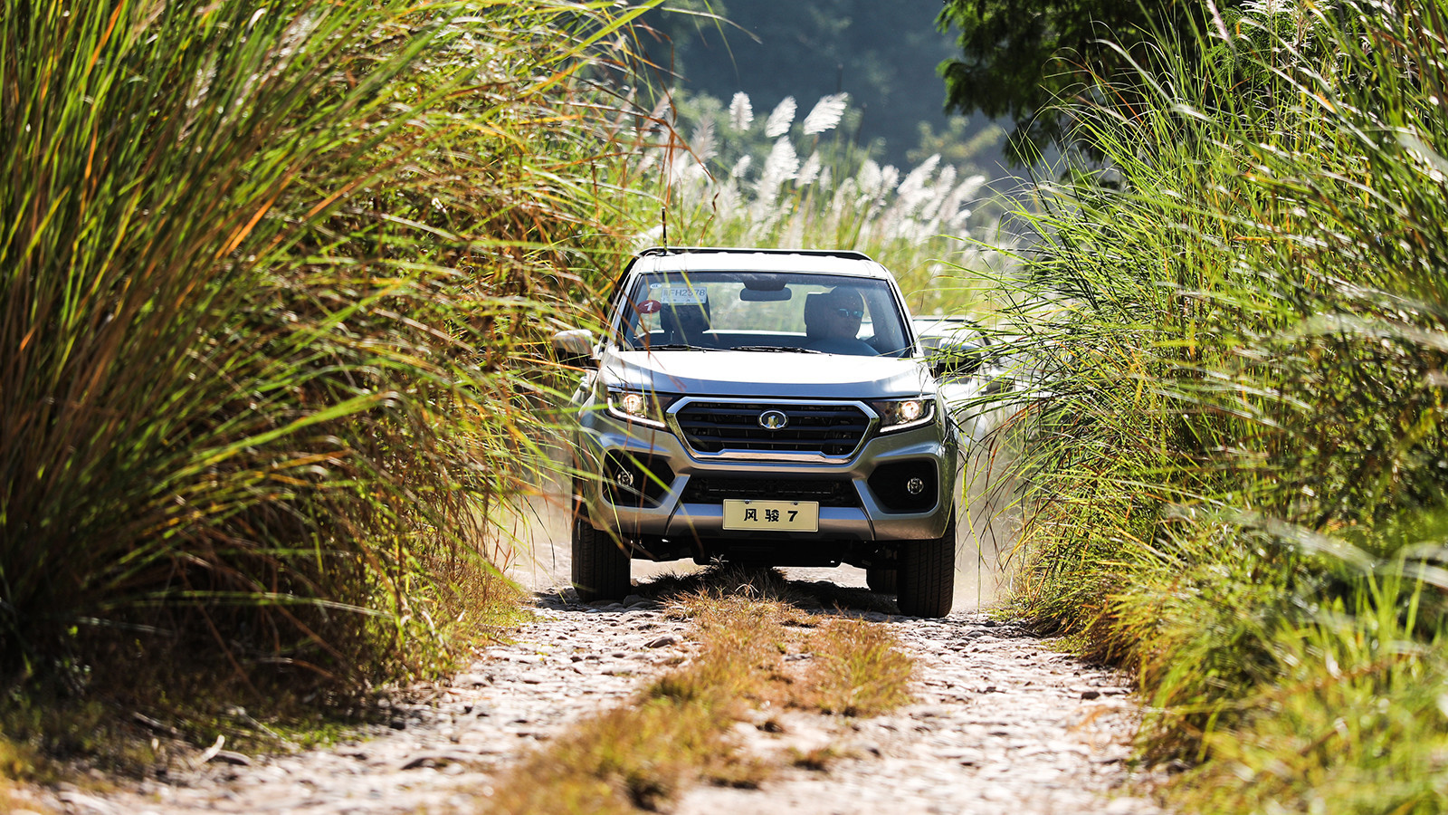 江铃宝典皮卡风骏72021款,风骏7四驱2t柴油2018款皮卡多少钱