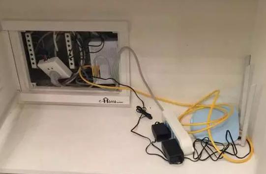 怎样才能使家里路由器信号变好,卧室路由器怎么和客厅路由器联网