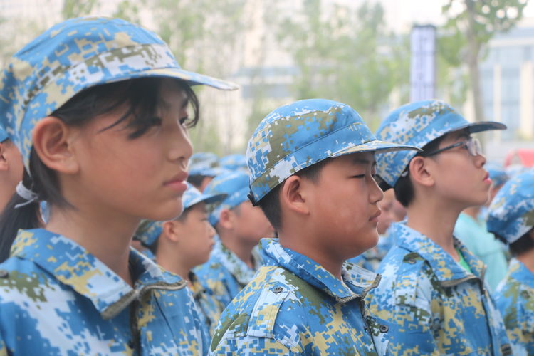 青春在磨砺中成长新高一军训,青春飞扬军训