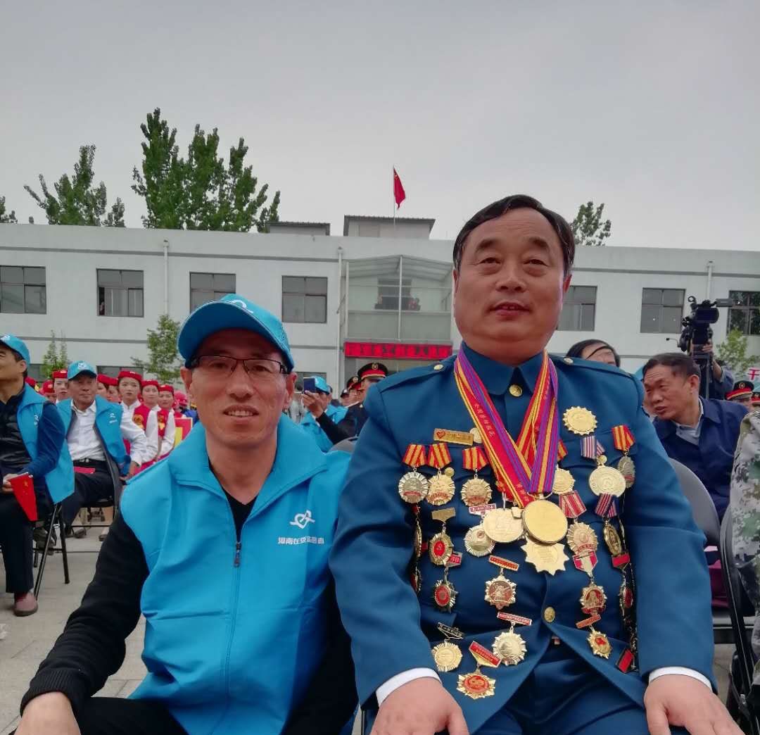 中国梦劳动美工会情河南省总工会等单位送戏进京慰问河南务工人员