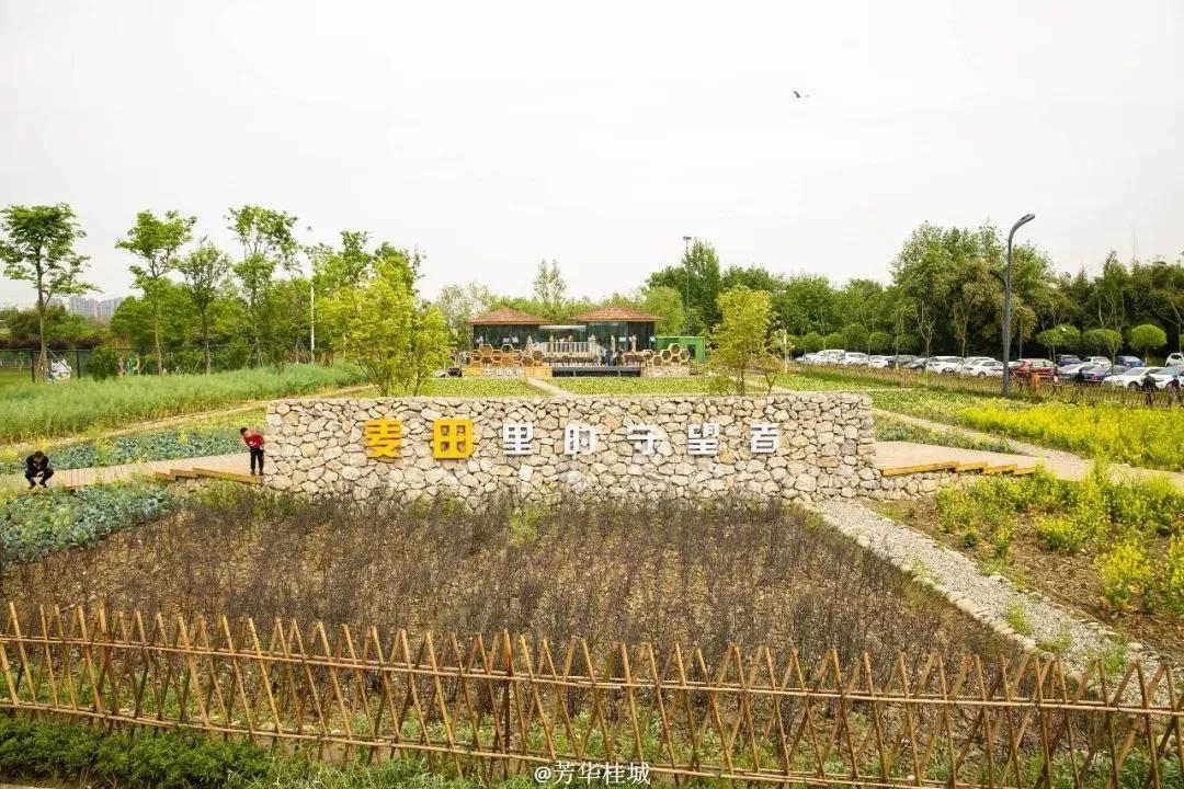 周边有什么可逛的地方吗,4月适合去哪儿旅游攻略