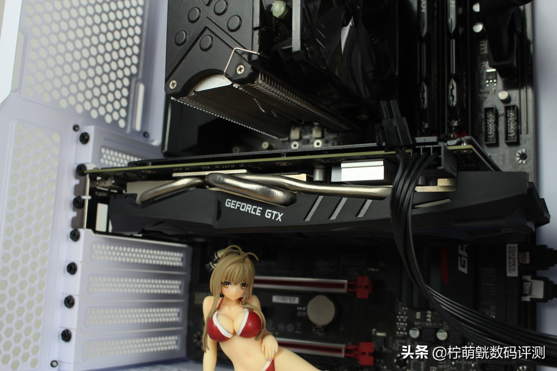 神光侧透不单调,畅快装机不求人易大师神光白色版上机体验