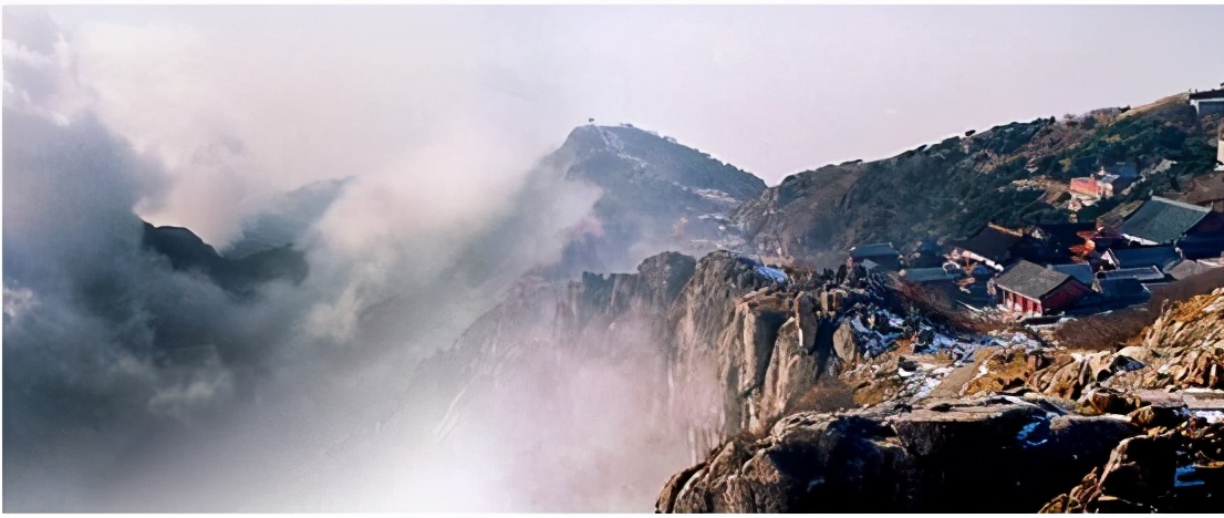 望岳杜甫描写泰山神奇秀丽的诗句,杜甫泰山的诗刻在哪里