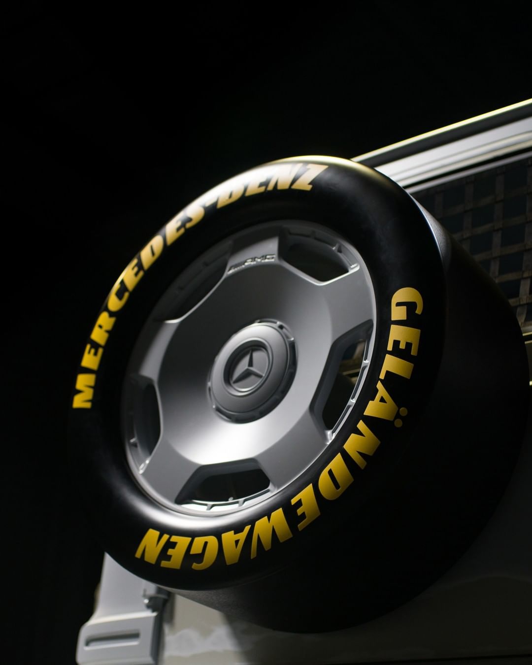 virgilabloh17年在做什么,virgilabloh第一个作品