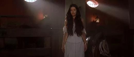 她被迫签下悔婚协议书,她迫于压力结婚当天签下离婚协议