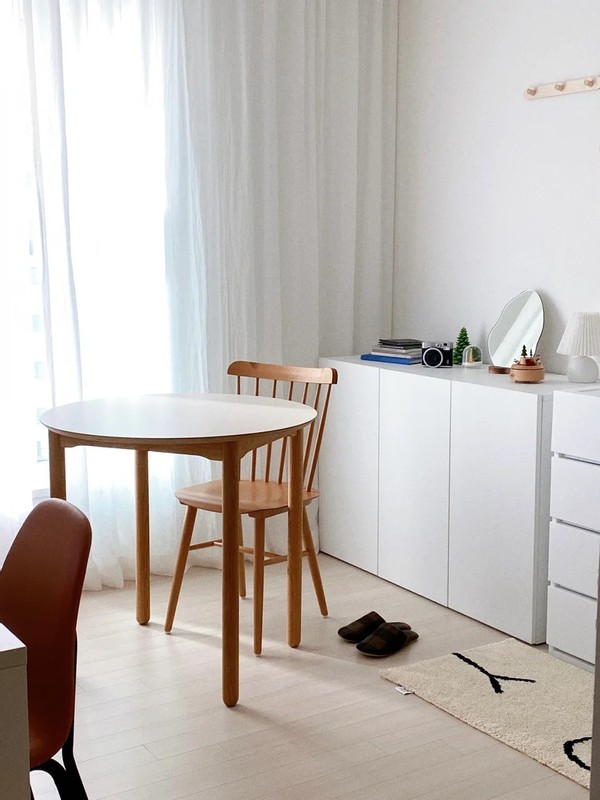 韩国太太客厅坚持不放柜子，茶几扔掉，116㎡反而比样板间干净