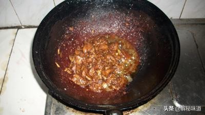 家里的锅总粘锅怎么办呢,炒锅烧糊了以后总粘锅怎么办