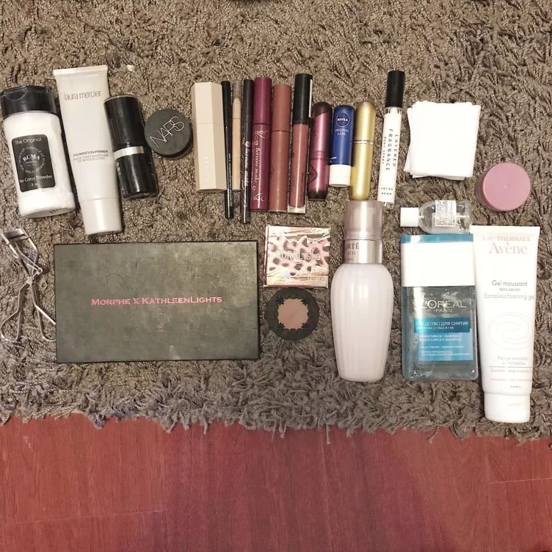 编辑部化妆包大公开,新年出行这样带就够了!