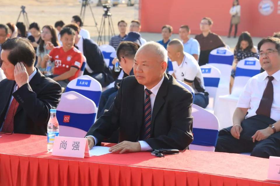 深圳光明足球学校,深圳封闭式足球学校