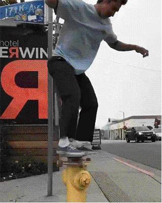 虽然我滑板玩得烂,但不影响我爱Vans