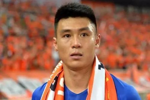 前国脚欠薪被逼提前退役中国足球哀其不幸，怒其不争