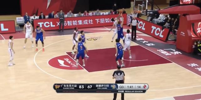 徐杰末节三个三分救场,基操勿六诶