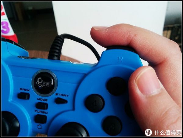 北通游戏手柄神鹰xpro,北通神鹰手柄怎么连手机