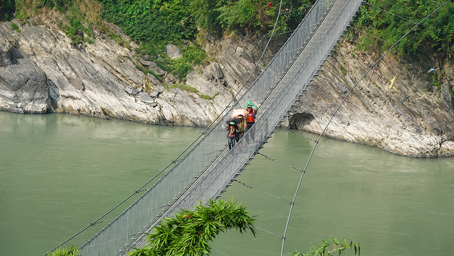 尼泊尔十堰,尼泊尔为什么这么穷