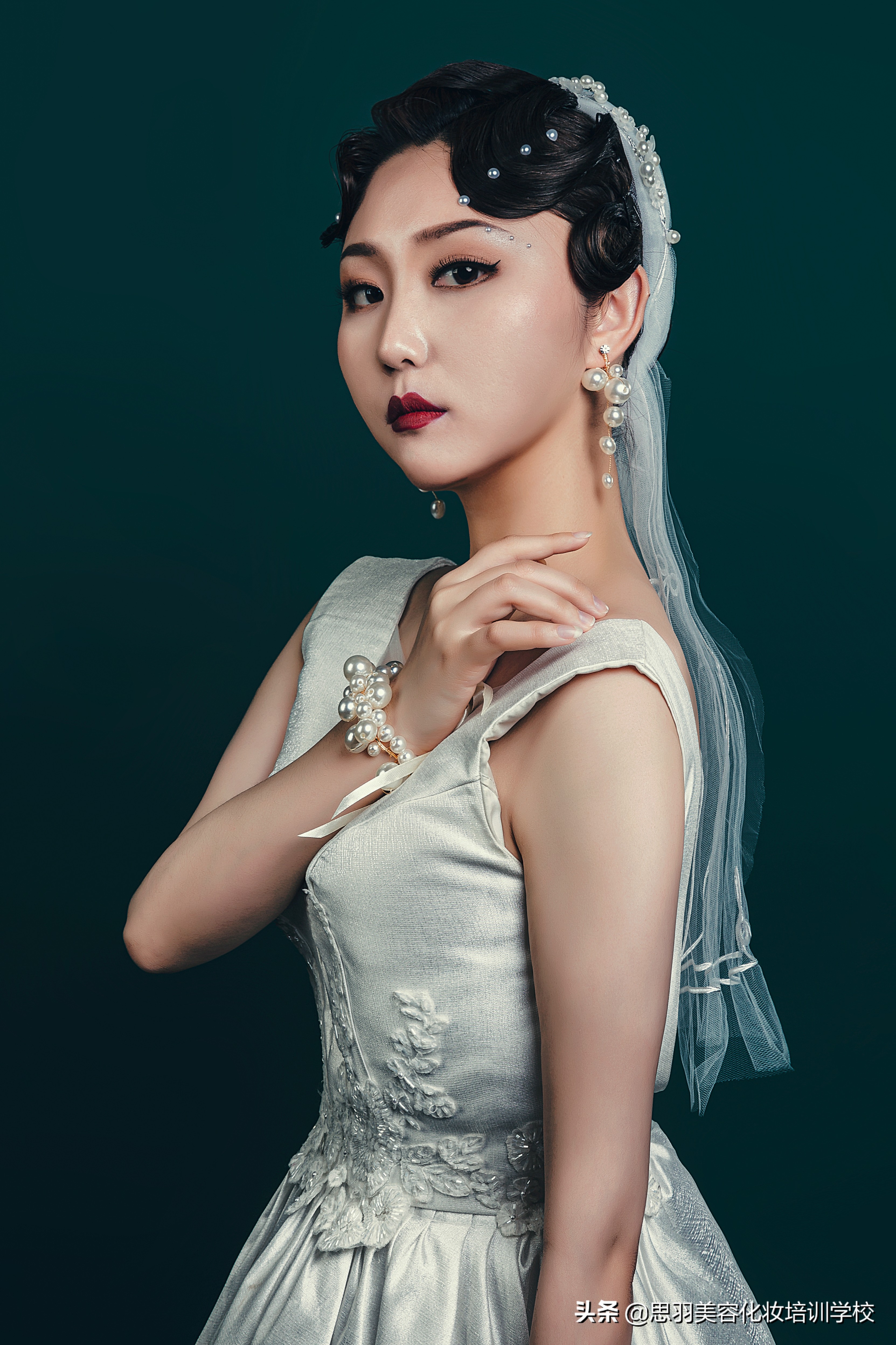 美妆盛行，韵味十足的复古造型作品赏析