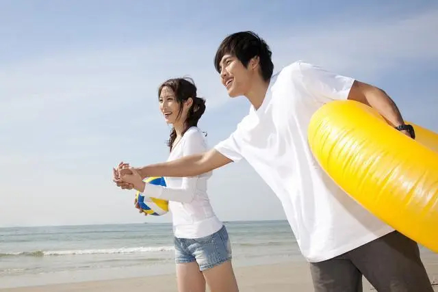 女生怎么追到自己喜欢的男生,女生怎样追到喜欢的女生