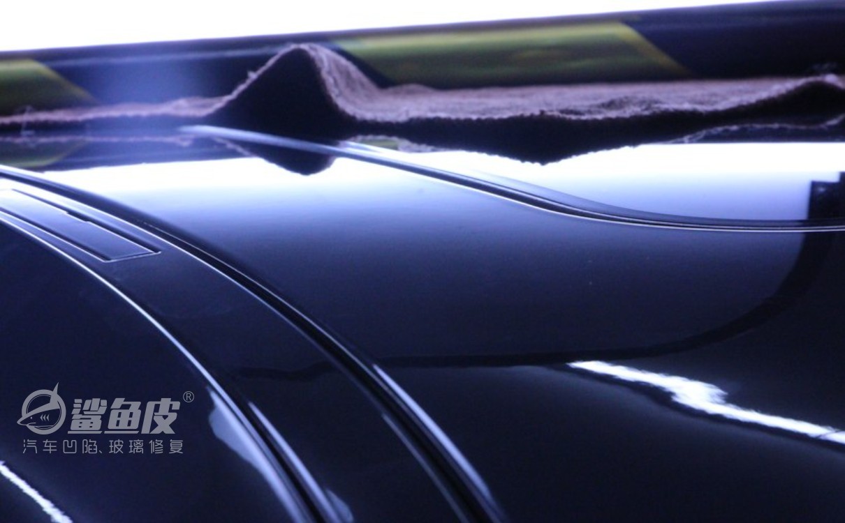 汽车车顶修复凹陷免钣金喷漆,汽车车顶两侧钣金凹陷修复