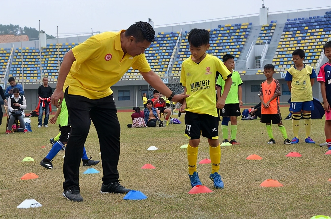 足球员麦超近况,国足麦超个人简介