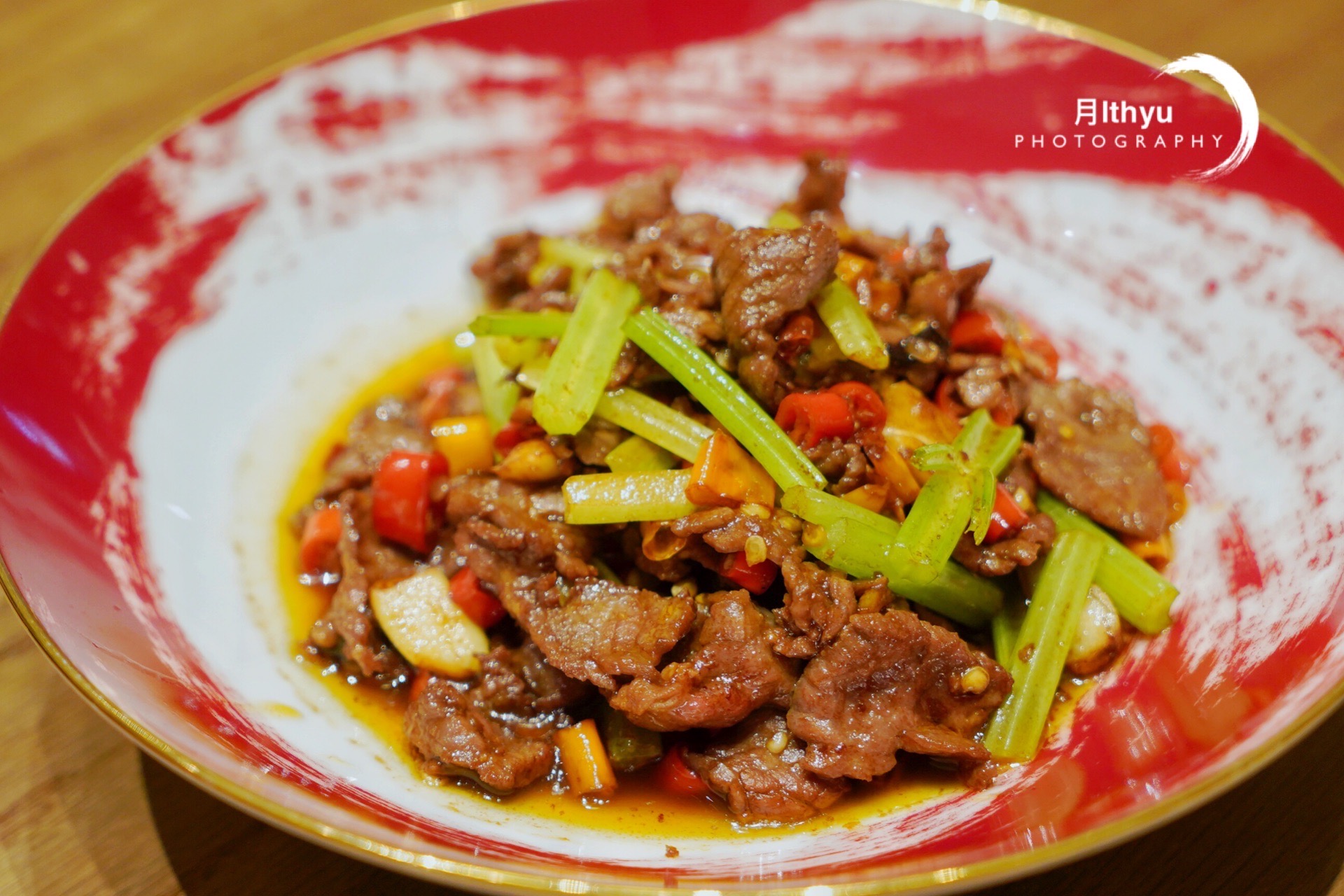 告别中庸，这家鲜湘碰撞菜，带来非凡的味蕾之旅