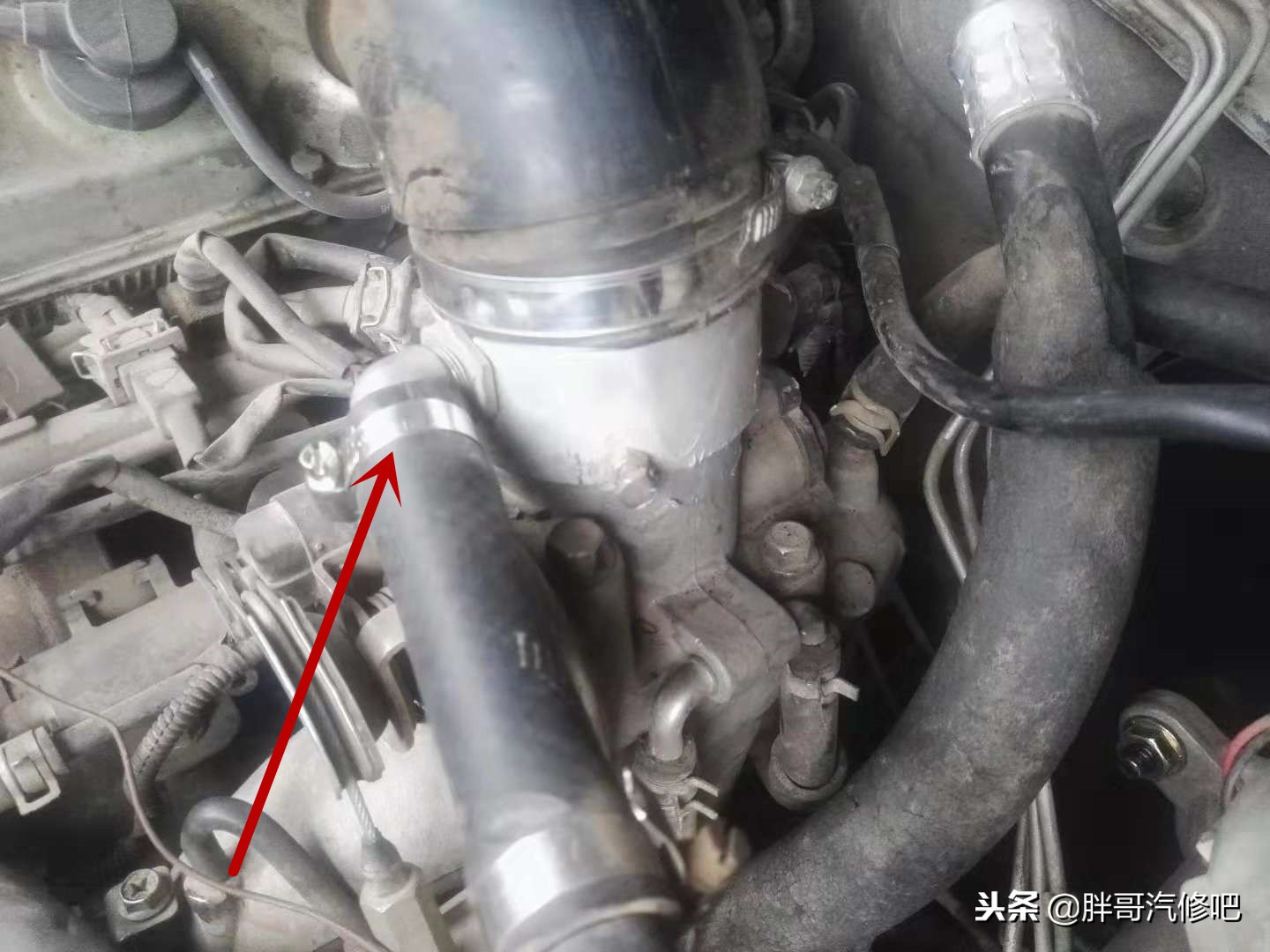 刹车踩重刹车片磨损快,刹车踩下去很低维修