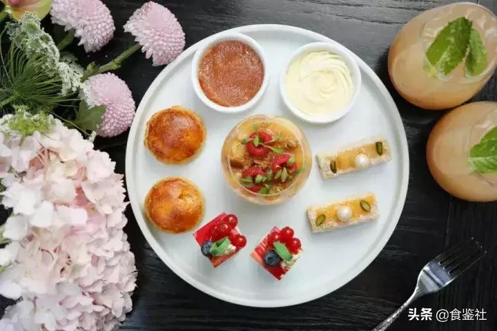 走走带你去看沿途的风景,深藏于魔都高端酒店里的下午茶