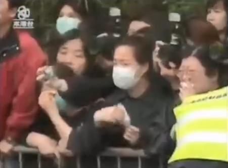 张国荣去世后梅艳芳反应,梅艳芳去世张国荣表现