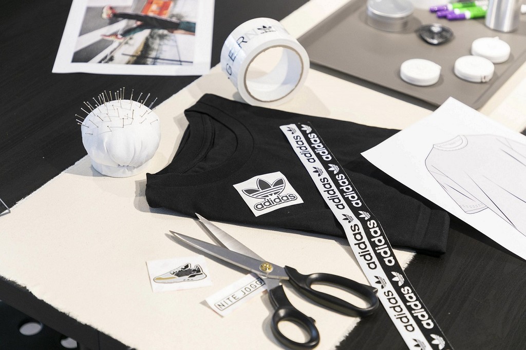 水原希子黑色照片,水原希子黑裙走秀