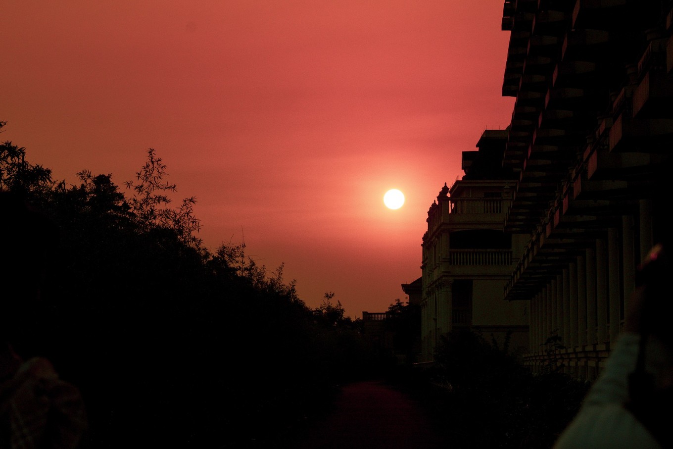 不仅仅是皮革，海清潮静——海宁