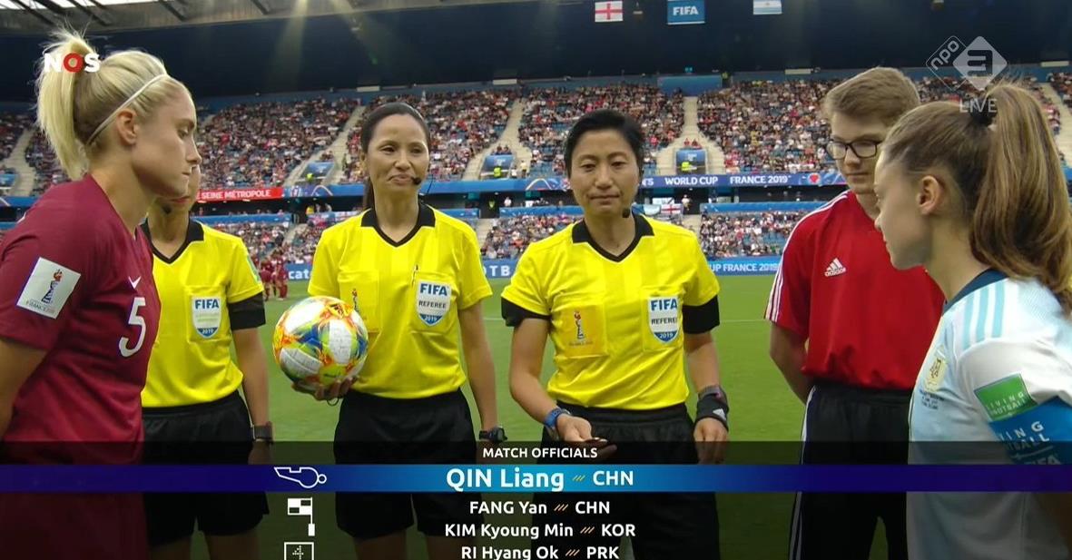 世界杯比赛罢赛,中国足球队员对裁判吐口水