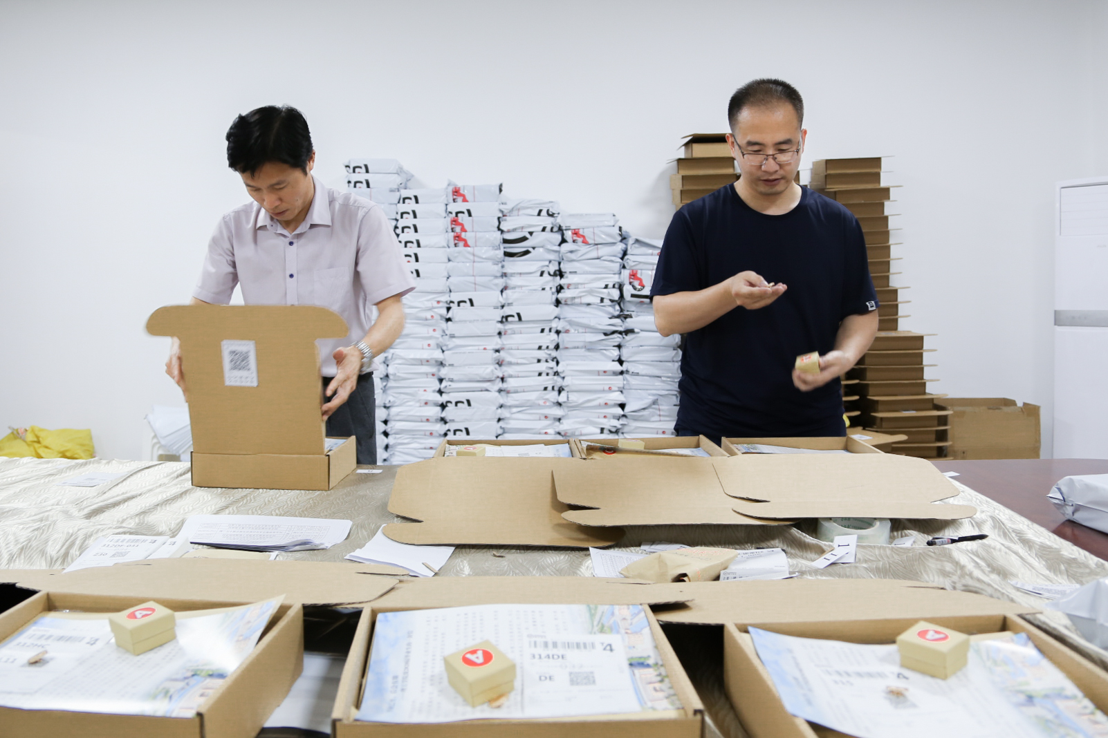 河北农业大学毕业典礼给什么礼品,河北农业大学毕业礼物