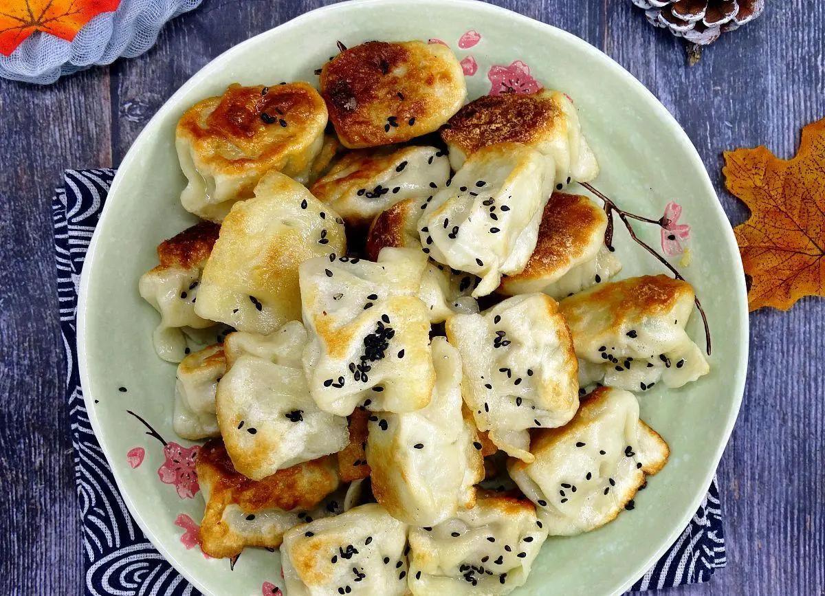 蒸饺面皮怎么做好吃,蒸饺面皮怎么做简单好吃