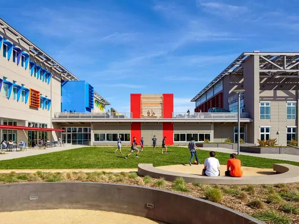 美国学费最贵的50所私立高中！学费30万/年起…