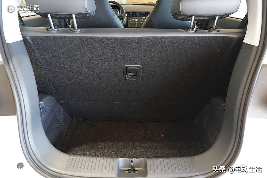 零跑t03非凡的驾驶体验,买了零跑t03以后需要买哪些东西