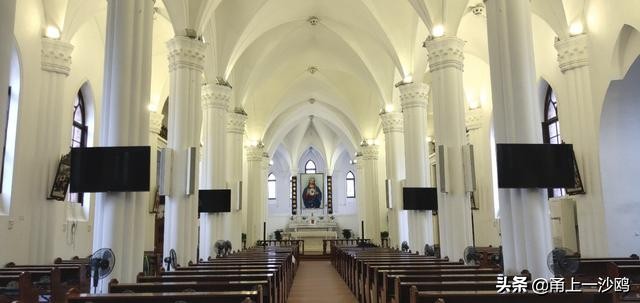 宁波天主教堂,宁波老外滩天主教堂灯光秀