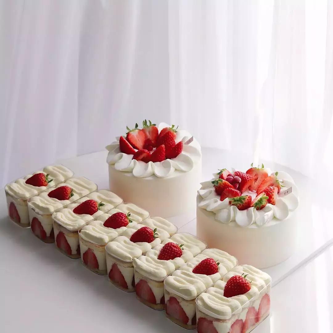 现在很火的草莓蛋糕,最新韩国草莓蛋糕