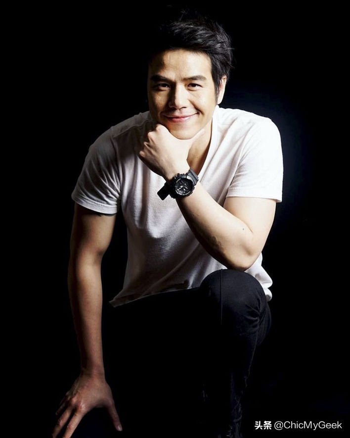 萧亚轩有过多少个鲜肉男友,出道20年交15位男友