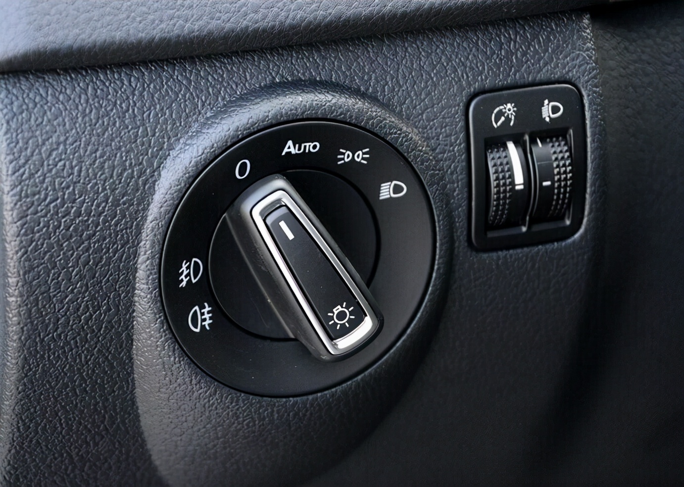 致我们终将逝去的青春，汽车上，即将消失的4个配置