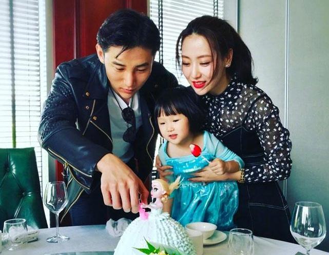 从玉漱到萧美娘,背靠资源难“翻红”的*冰白**:当红隐退后悔了吗?