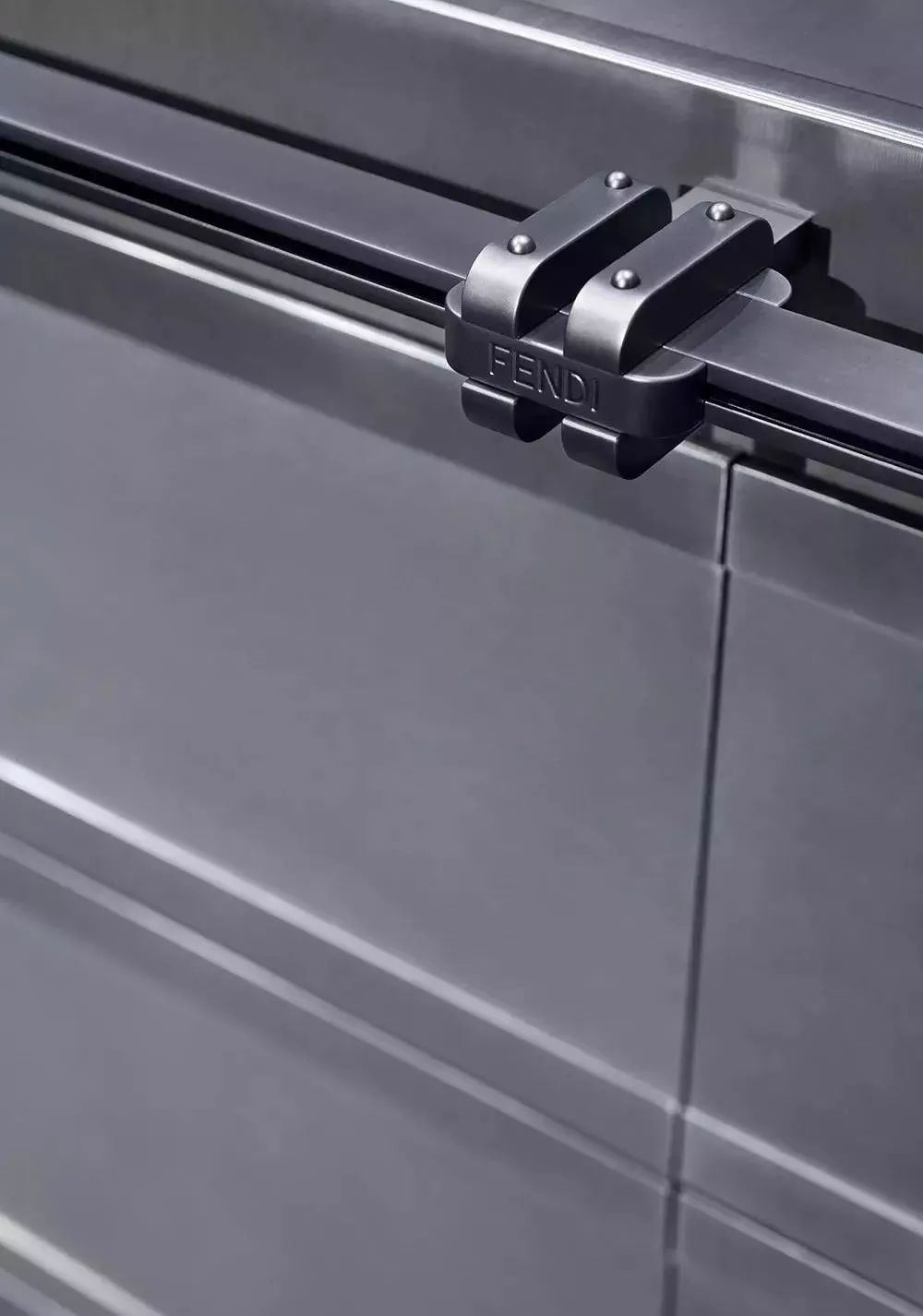 橱柜台面用大理石好还是石英石好,橱柜大理石台面宽度标准