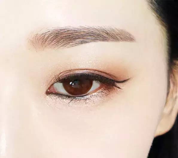 画下眼线正确全过程教程,手把手教你画眼线视频大全