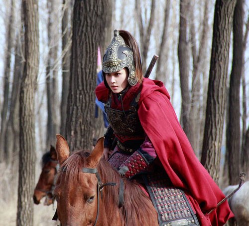 梁红玉擂鼓退金兵,梁红玉击鼓退金兵故事简介